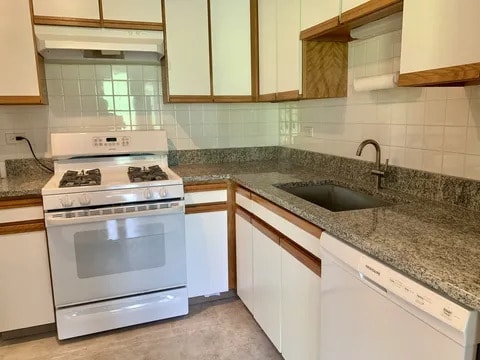 1864 Fox Run Dr