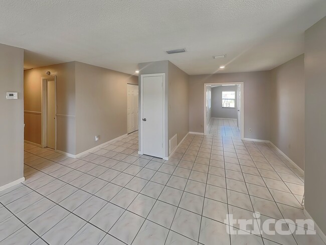 Photo - 120 Waverly Dr