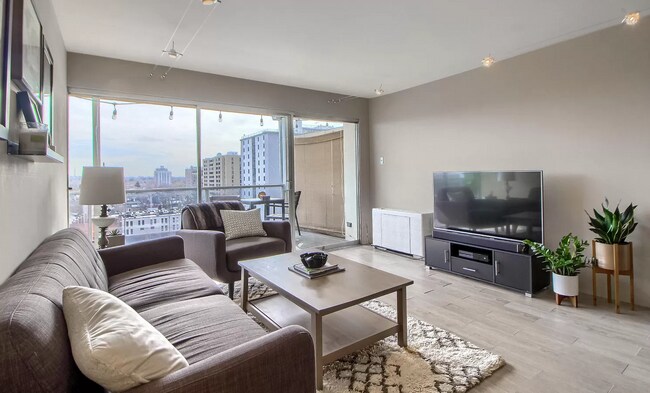 Photo - 888 N Logan St Condo Unit 10e