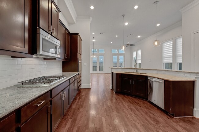 Photo - 5731 Kiam St