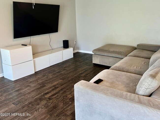 Photo - 3616 Alta Lakes Blvd
