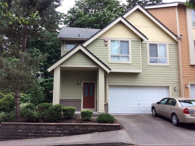 Gorgeous 3BR 2.5BA Issaquah Town Home Avai... - Gorgeous 3BR 2.5BA Issaquah Town Home Avai...