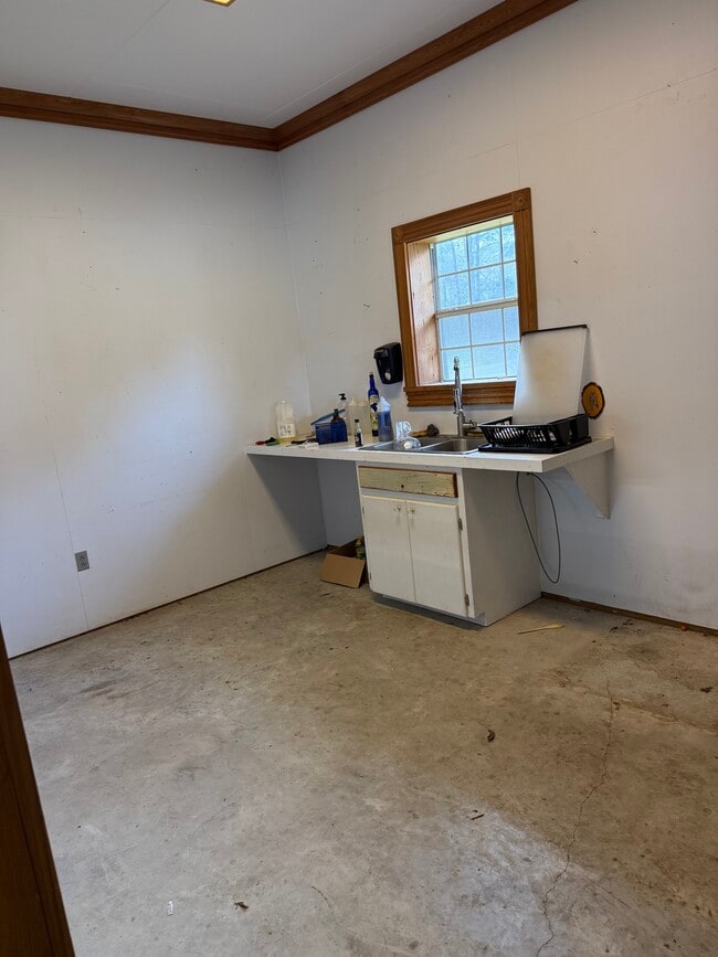 Photo - 6916 Danielle Rd