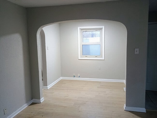 Photo - 2010 E Laurel St