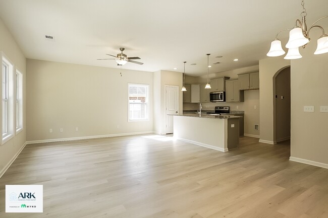 Photo - 224 Bainbridge Dr
