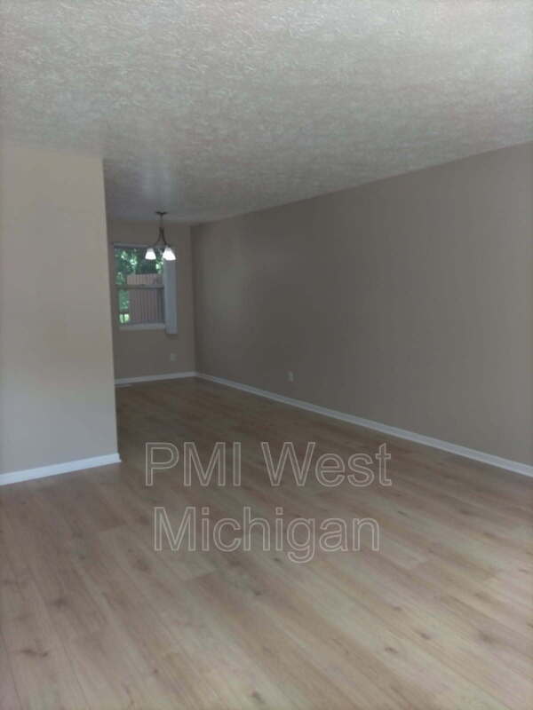 Photo - 4258 Bond St