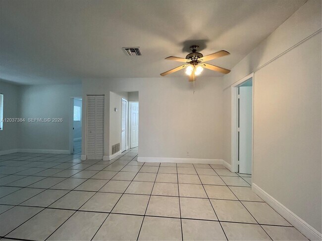 Photo - 240 NW 48th Ct