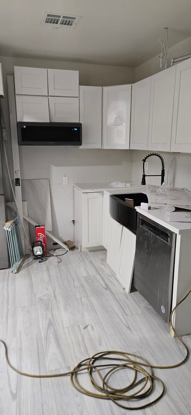 Photo - 15 California Way