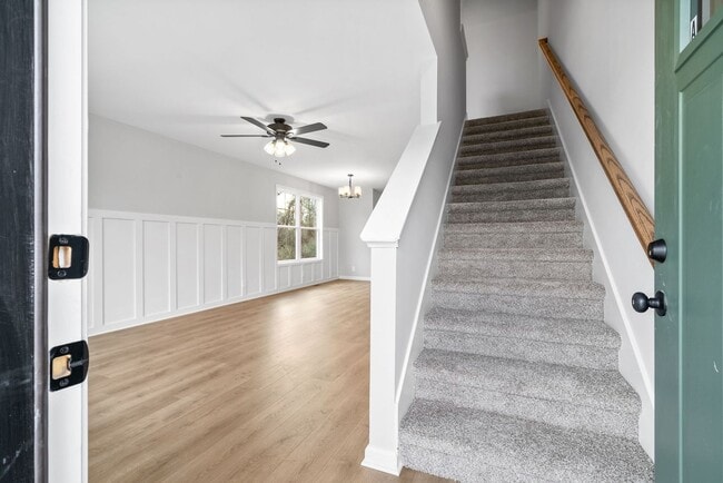 Photo - 2 Bedroom Pet Friendly Townhomes For Rent!