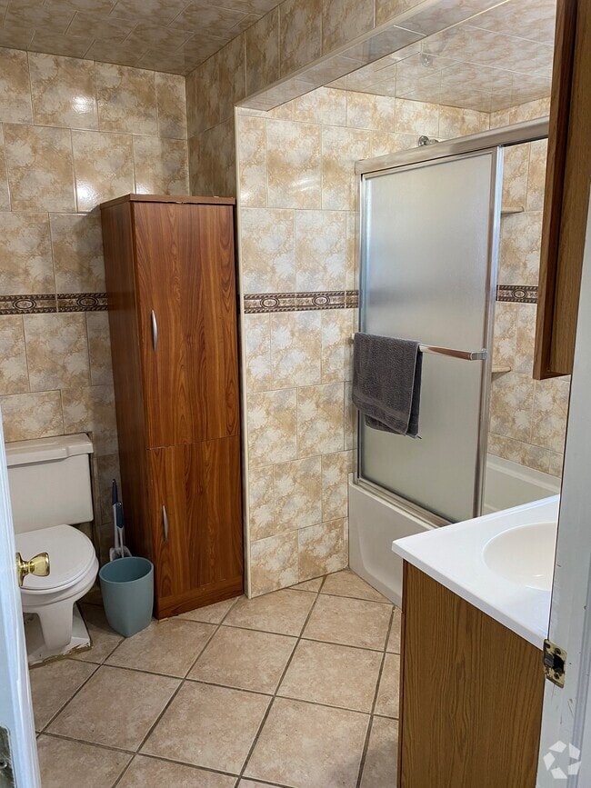 Building Photo - 13 Danby Pl Rental