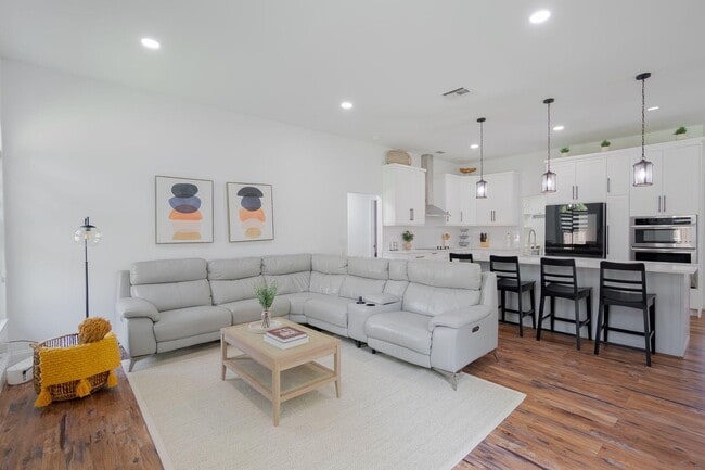 Photo - 13590 Jonquil Pl