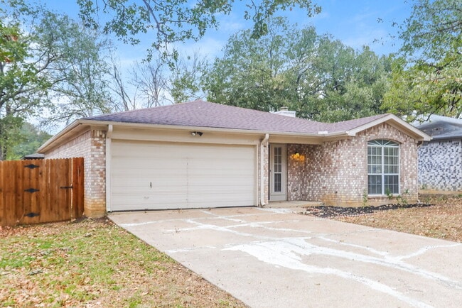 Photo - 1114 Hidden Creek Dr