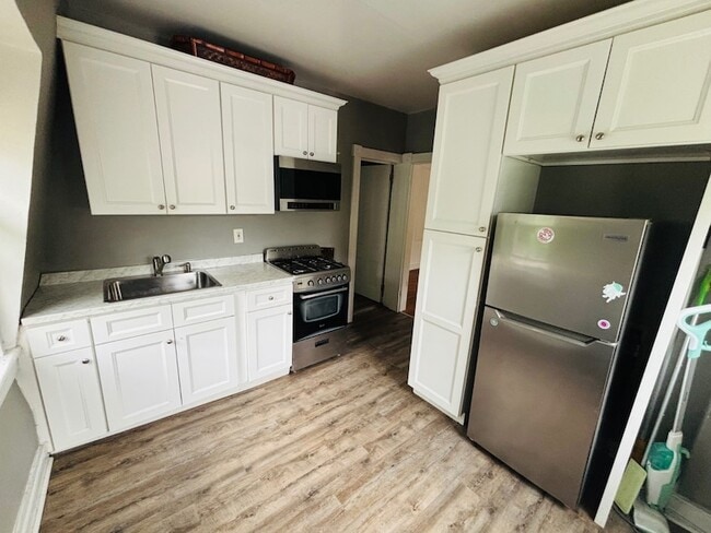Photo - 145 Carpenter Ave