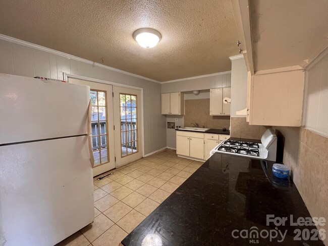 Photo - 1144 Ellen Ave