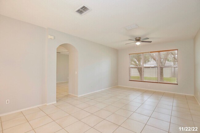 Photo - Beautiful 3/2 Spacious Home with a Large B...