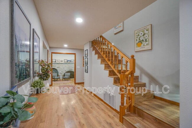 Photo - 745 S 21st Pl