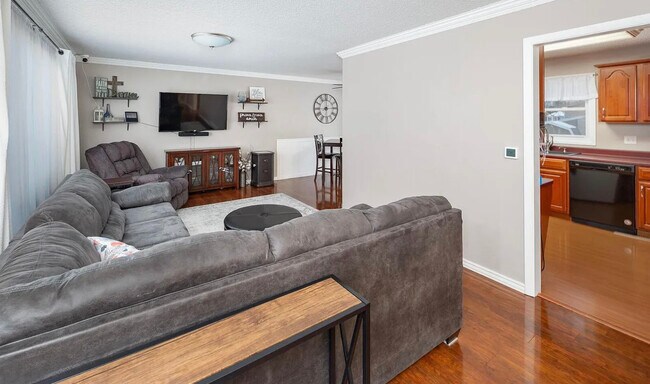 3117 Windsor Dr