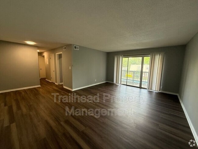 Building Photo - 8440 Newton St Rental