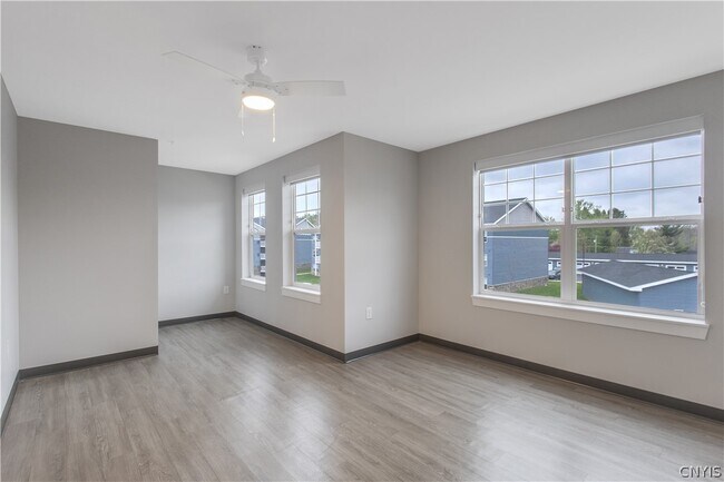 Building Photo - 17 Loso Dr