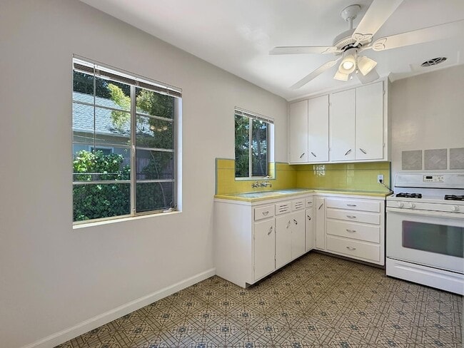 Photo - 1300 Hoover St Unidad APT 2