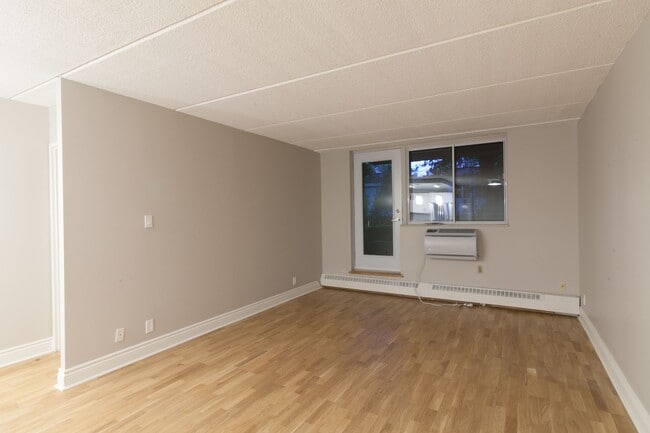Photo - 4800 Maisonneuve Blvd W Unit 306