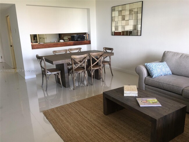 Photo - 201 Crandon Blvd Unidad 604