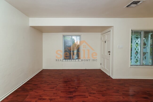 Photo - Single story 3BR/1BA home in convenient South Berkeley neighborhood.