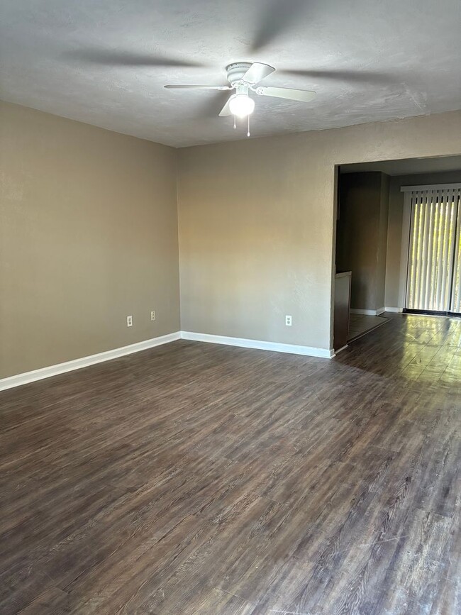 Building Photo - 153 Belmont Rd Unit B Rental