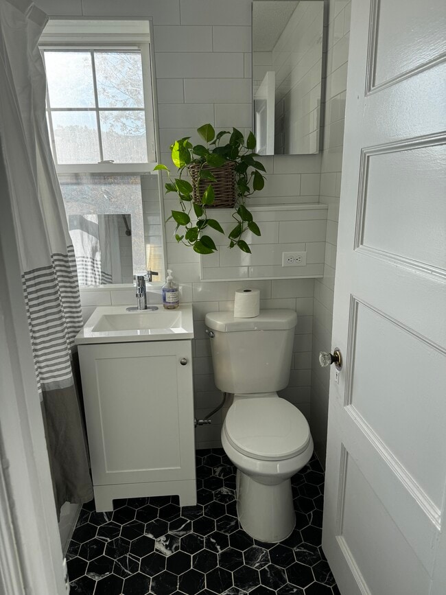 Photo - 47 Kilsyth Rd Unit 47A