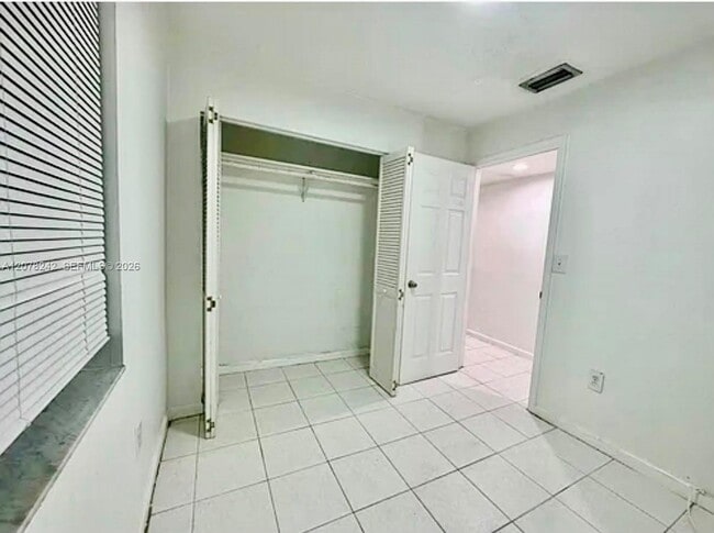 201 SW 19th Ave Unit 3