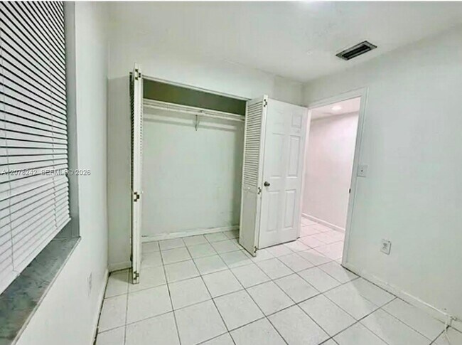 Photo - 201 SW 19th Ave Unit 3