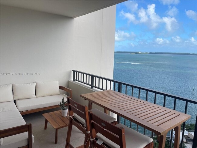 Building Photo - 520 Brickell Key Dr Unit A1911