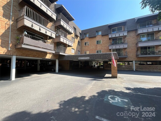 Photo - 1323 Queens Rd Condo Unit 403