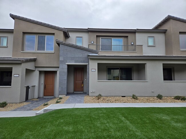 A Fabulous 3 Bedroom Townhome in Summerlin - A Fabulous 3 Bedroom Townhome in Summerlin