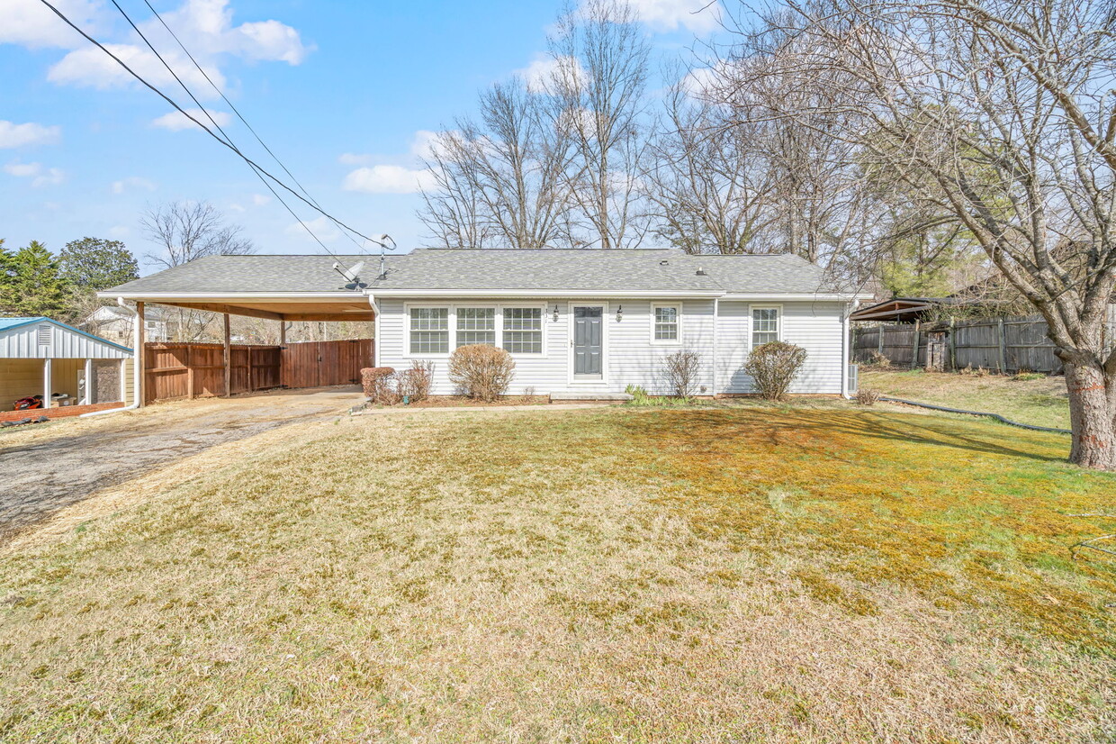 Photo - 331 Sarvis Dr (Knoxville, TN)