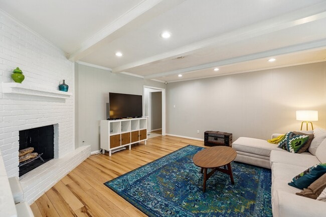 Photo - 4411 Deer Lodge Dr