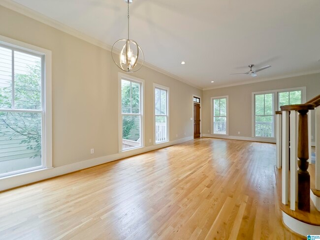 Photo - 216 Hawthorn St