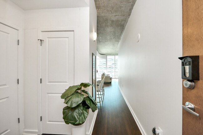 Photo - 5925 Almeda Rd Unidad 12408