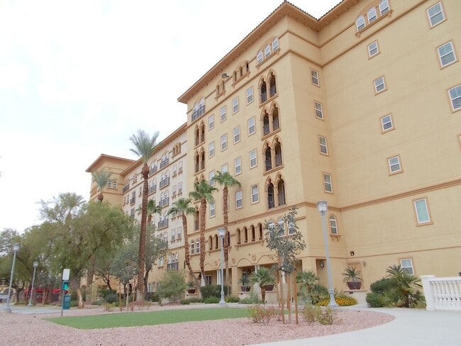 Photo - Modern 1 Bed / 1 Bath Condo on 8th Floor