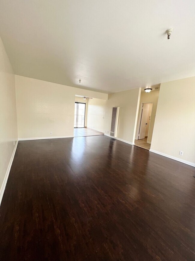 Photo - Yukon (Regent)