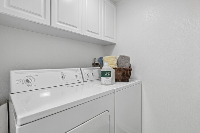 Crescent Heights Luxury Apartment Homes