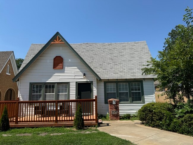Building Photo - 2525 NW 11th St Rental