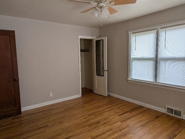 Photo - 6147 Garfield Ave