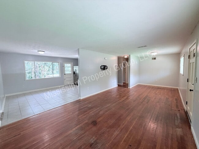 1214 Beanland Dr