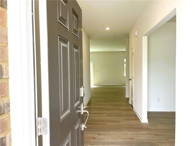 Photo - 290 Rivulet Dr