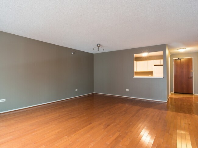 Photo - 480 N McClurg Ct Unidad 506