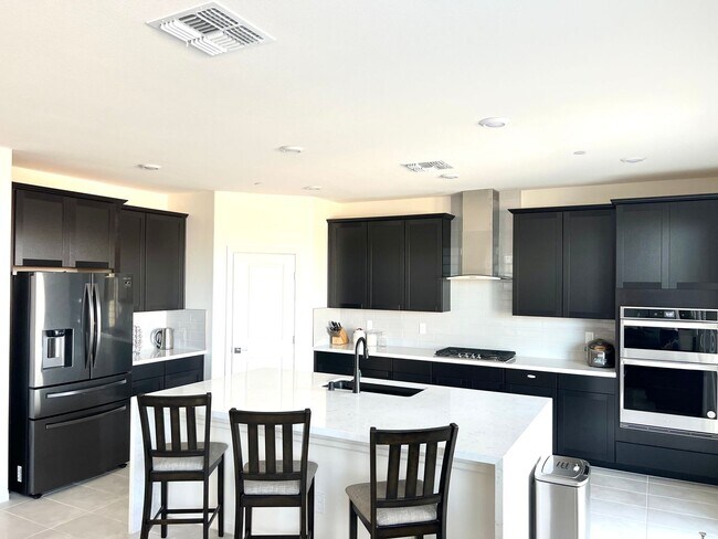 Photo - Furnished, 5 bedroom Luxury Home