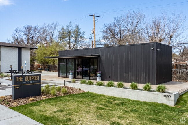 Clubhouse and Leasing Office
