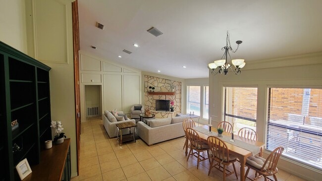 Photo - 4720 N 6th St