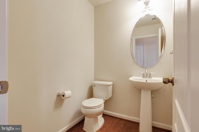 Photo - 7920 Blue Stream Dr